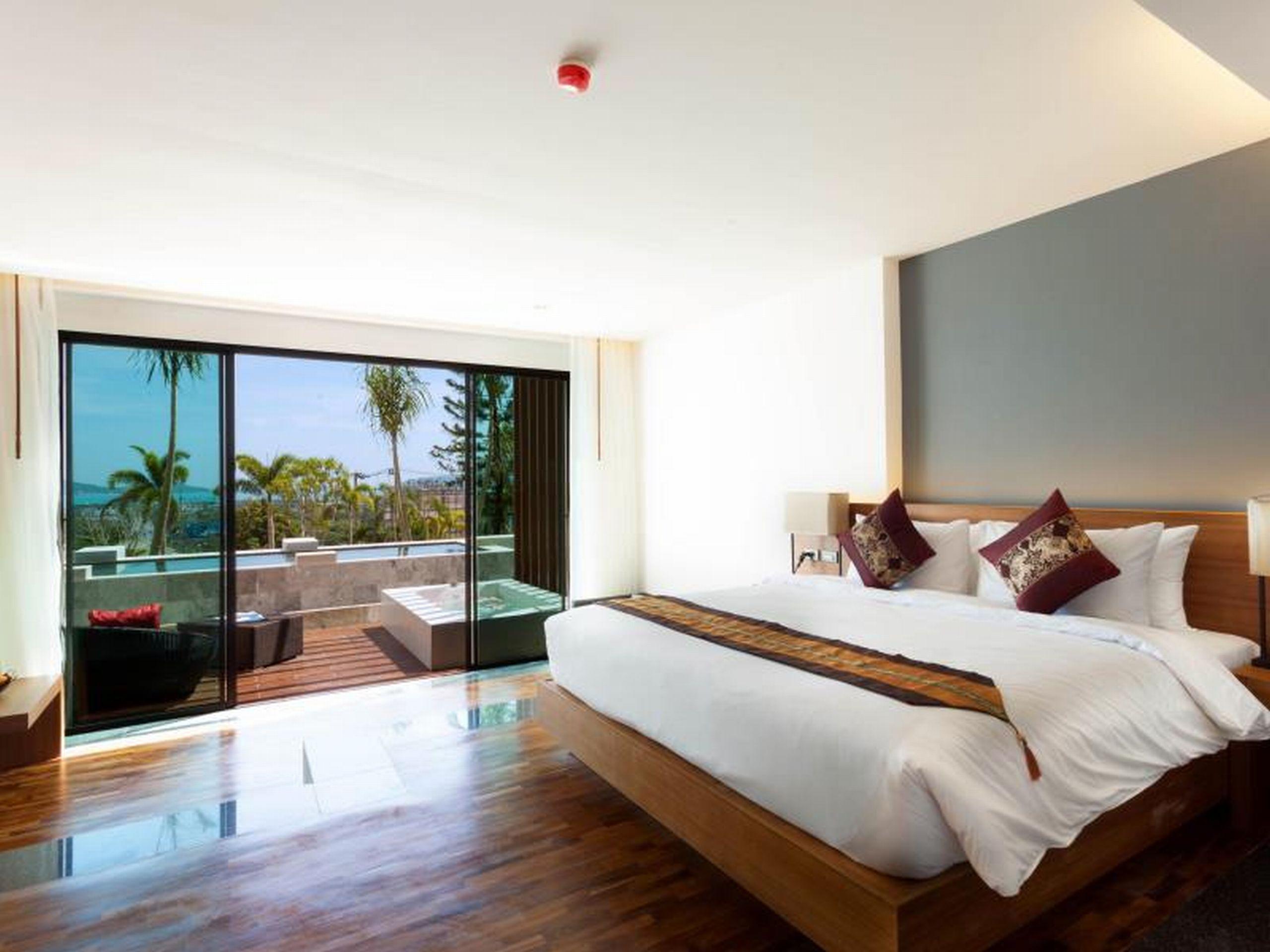 אתר נופש Chalong Chalet Resort 4*